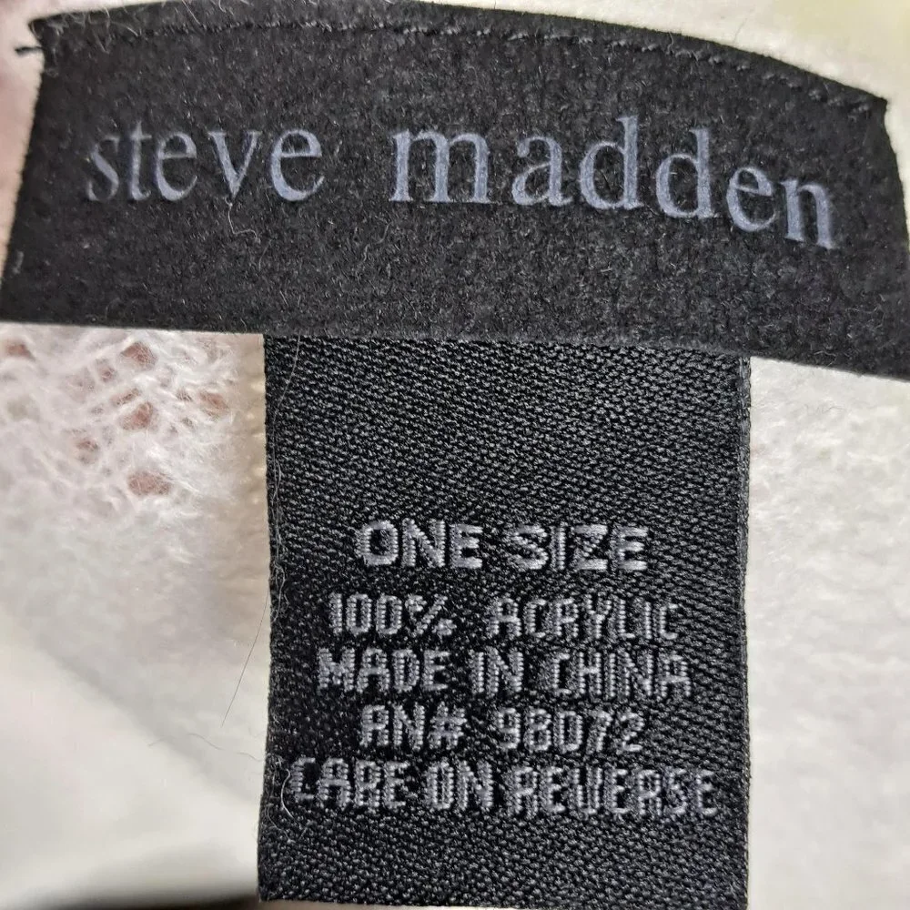 Steve Madden Cream Color Blanket Scarf Wrap Fringed Ends One Size EUC